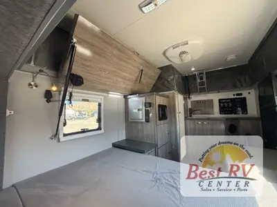 2021 Black Series Black Series Camper photo 37