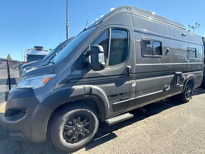 2027 Winnebago Solis photo 6