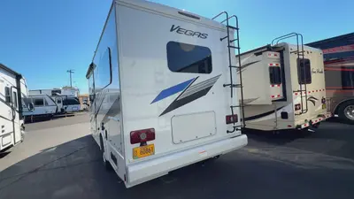 2025 Thor Motor Coach Vegas photo 3