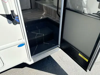 2025 Thor Motor Coach Vegas photo 13