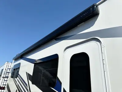 2025 Thor Motor Coach Vegas photo 12