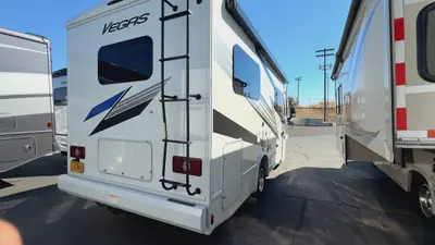 2025 Thor Motor Coach Vegas photo 4