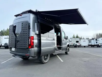 2026 Storyteller Overland Darkmode photo 15