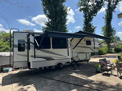 2023 KEYSTONE MONTANA photo 2