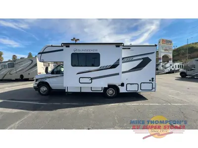 2026 Forest River RV Sunseeker LE photo 5
