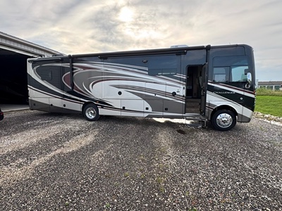 Used 2015 Thor Motor Coach Challenger 37GT