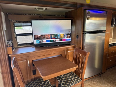 2015 THOR MOTOR COACH CHALLENGER photo 18