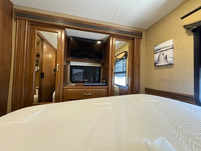 2015 THOR MOTOR COACH CHALLENGER photo 26