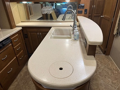 2015 THOR MOTOR COACH CHALLENGER photo 29