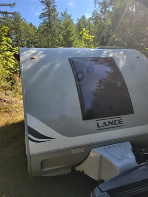 2021 LANCE 2075 TRAVEL TRAILER photo 4