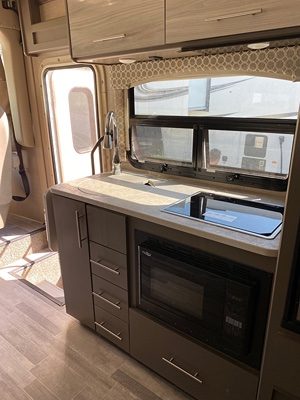 2022 THOR MOTOR COACH AXIS photo 10
