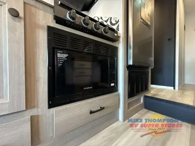 2026 Forest River RV Sunseeker LE photo 25
