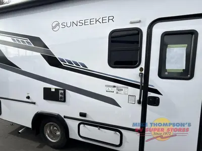 2026 Forest River RV Sunseeker LE photo 9