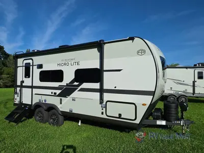 New 2027 Forest River Flagstaff Micro Lite 21FBRS