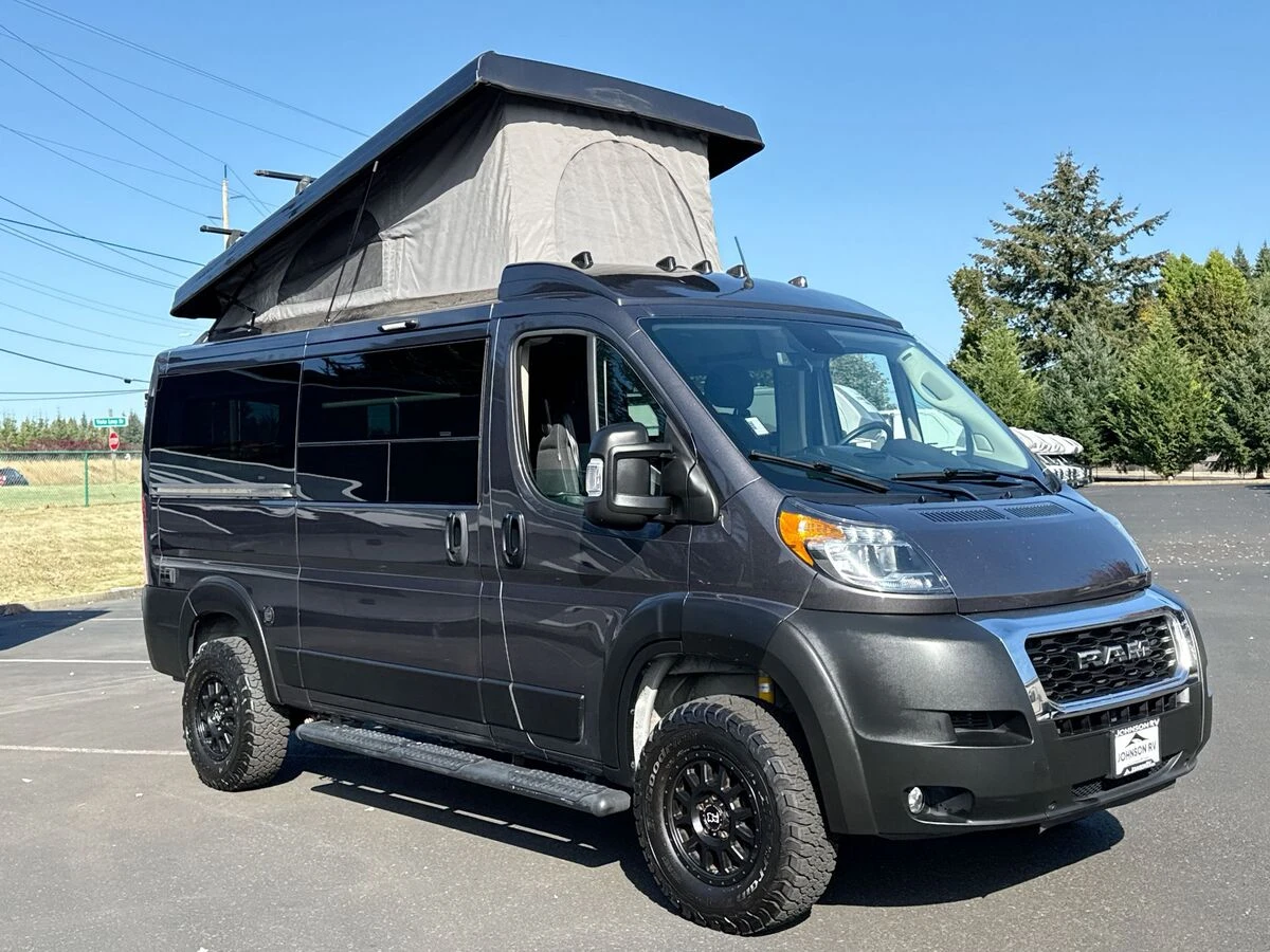 2022 Pleasure Way Tofino exterior