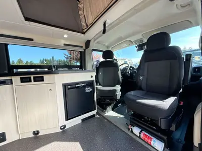 2022 Pleasure Way Tofino photo 18