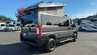 2022 Pleasure Way Tofino photo 4