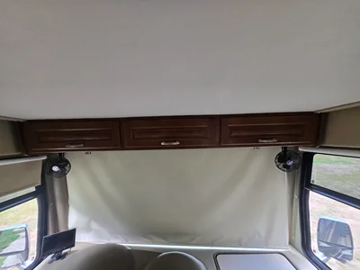 2015 THOR MOTOR COACH CHALLENGER photo 22
