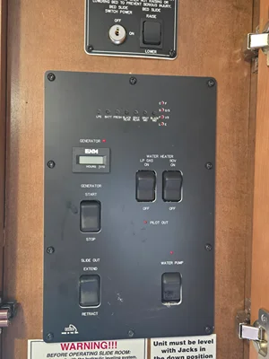 2015 THOR MOTOR COACH CHALLENGER photo 41