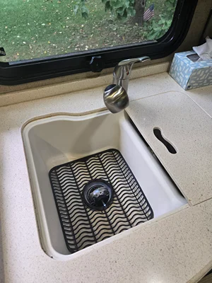 2015 THOR MOTOR COACH CHALLENGER photo 4
