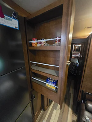 2015 THOR MOTOR COACH CHALLENGER photo 23