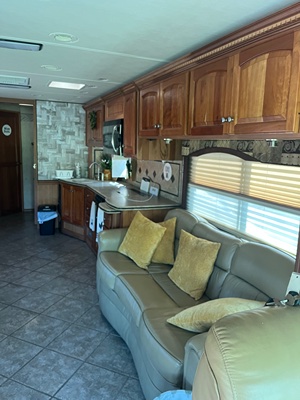 2008 MANDALAY COACH 43A photo 48