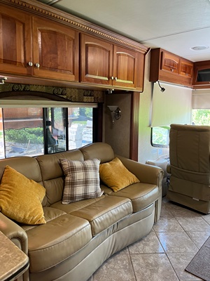 2008 MANDALAY COACH 43A photo 27