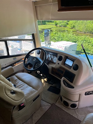2008 MANDALAY COACH 43A photo 9