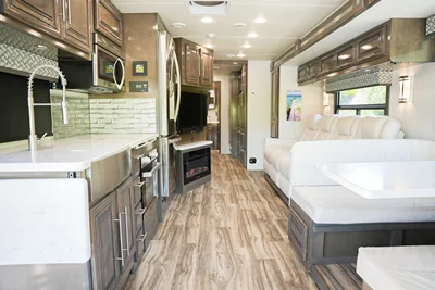 2021 FOREST RIVER GEORGETOWN 7 SERIES GT7 photo 8