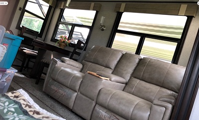 2019 JAYCO NORTH POINT photo 2
