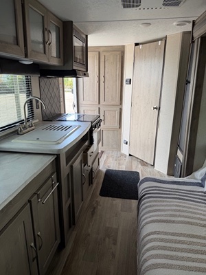 2020 FOREST RIVER PUMA UTLRA-LITE photo 6