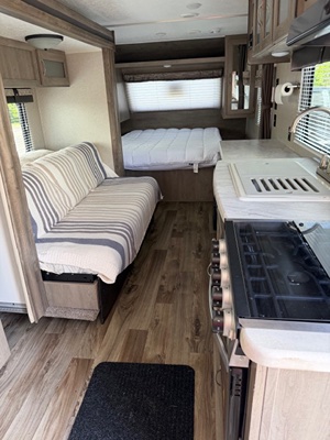 2020 FOREST RIVER PUMA UTLRA-LITE photo 5