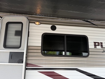 2020 FOREST RIVER PUMA UTLRA-LITE photo 4