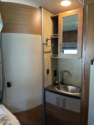 2017 WINNEBAGO VIEW photo 12