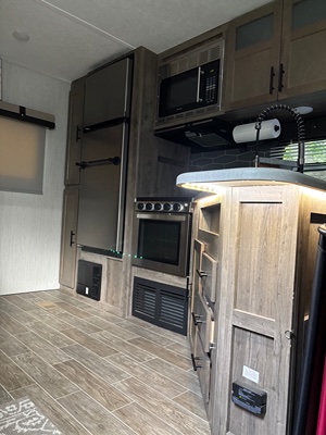 2021 PALOMINO PUMA photo 5