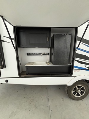 2023 COACHMEN FREEDOM EXPRESS photo 7