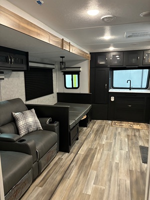2023 COACHMEN FREEDOM EXPRESS photo 9