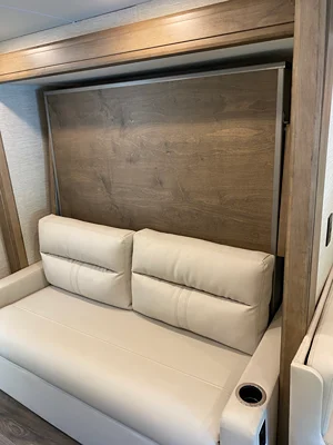 2022 TIFFIN MOTORHOMES WAYFARER photo 4
