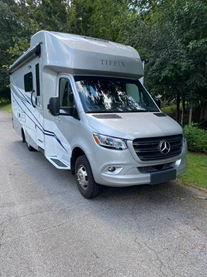 Used 2022 Tiffin Motorhomes Wayfarer 25 Rw