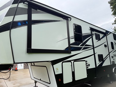 2019 DUTCHMEN VOLTAGE TRITON photo 9