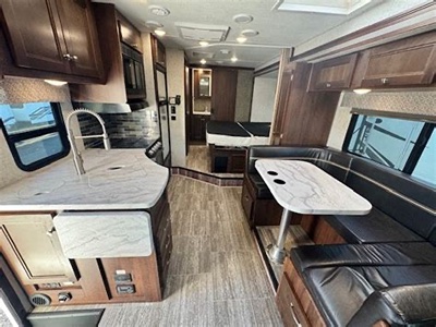 2018 FOREST RIVER SUNSEEKER photo 8