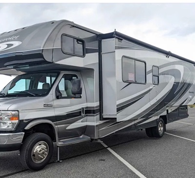 2017 FOREST RIVER SUNSEEKER photo 2
