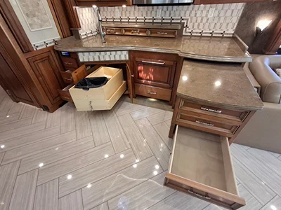 2015 TIFFIN MOTORHOMES ALLEGRO BUS photo 40
