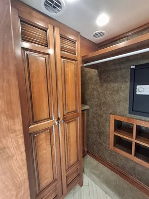 2015 TIFFIN MOTORHOMES ALLEGRO BUS photo 16