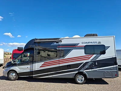 2024 THOR MOTOR COACH COMPASS AWD photo 2