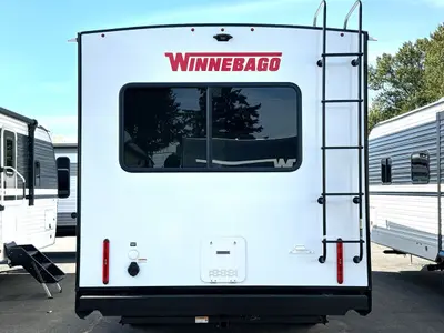 2027 Winnebago Thrive photo 8