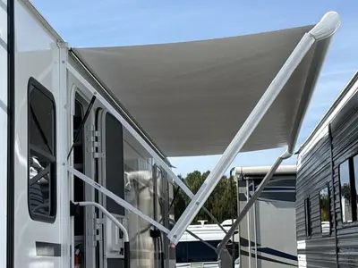 2027 Winnebago Thrive photo 18