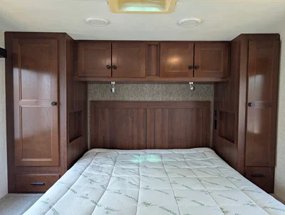 2018 FOREST RIVER SUNSEEKER photo 10