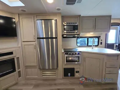 2022 Coachmen Catalina Legacy photo 24