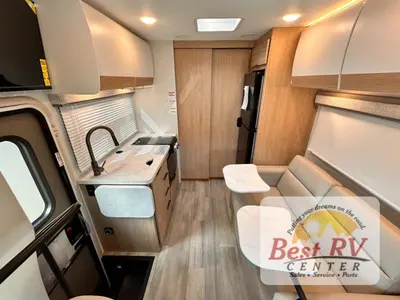 2027 Thor Motor Coach Gemini AWD photo 9